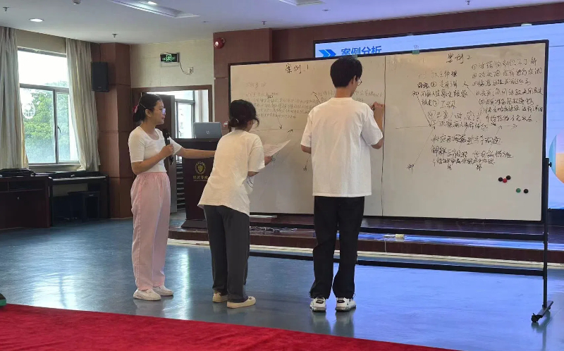 图片4.jpg 图片4.jpg